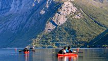Kayak trekking voyage Norvège randonnée itinérance rando et camping aventure extraordinaire Lofoten Kayak trekking trip in Norway: hiking, backpacking, and camping—an extraordinary adventure in Lofoten